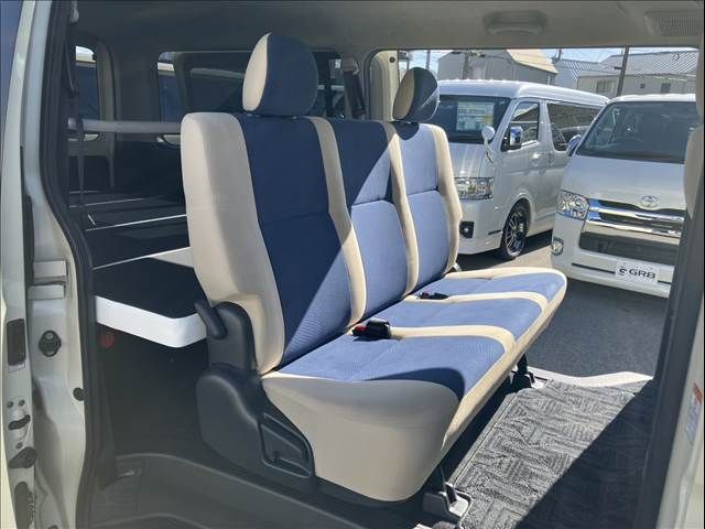 TOYOTA HIACE VAN 2WD 2019 Image 31