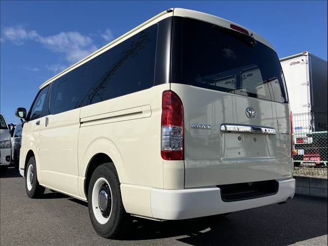 TOYOTA HIACE VAN 2WD 2019 Image 31