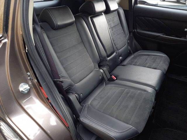 MITSUBISHI OUTLANDER PHEV 2018 Image 31