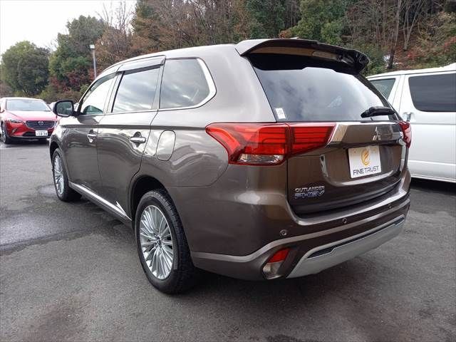MITSUBISHI OUTLANDER PHEV 2018 Image 31