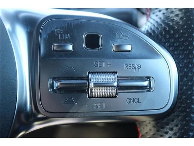 MERCEDES BENZ CLA SH 2019 Image 31