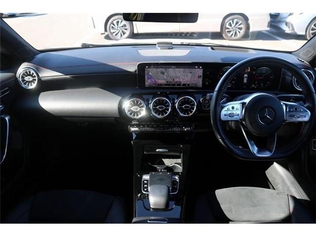 MERCEDES BENZ CLA SH 2019 Image 31