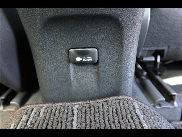 TOYOTA PRIUS 2020 Image 31