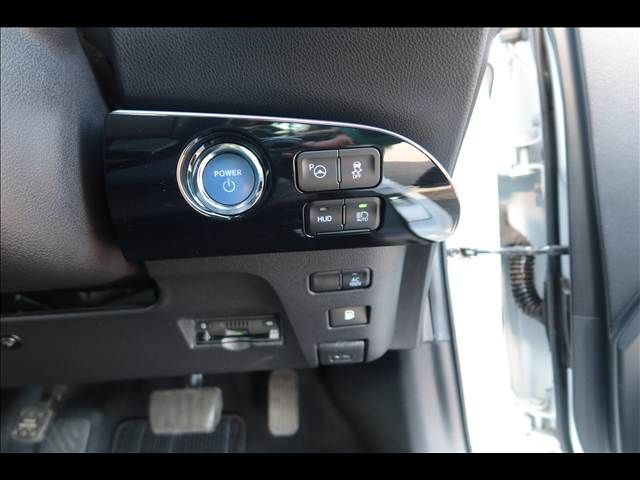 TOYOTA PRIUS 2020 Image 31