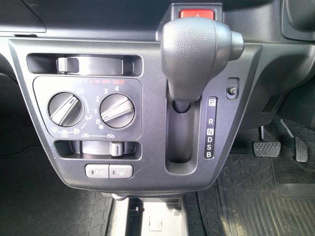 DAIHATSU MIRA E:S 4WD 2018 Image 31