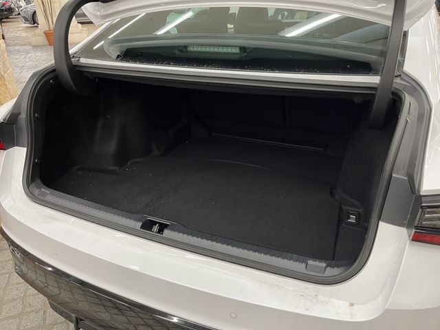 TOYOTA LEXUS IS300 2023 Image 31