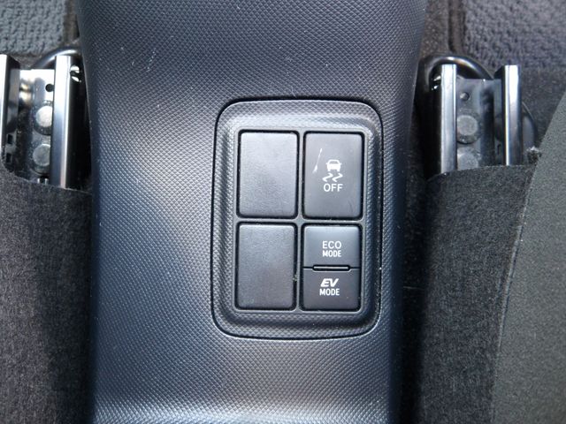 TOYOTA AQUA 2020 Image 31