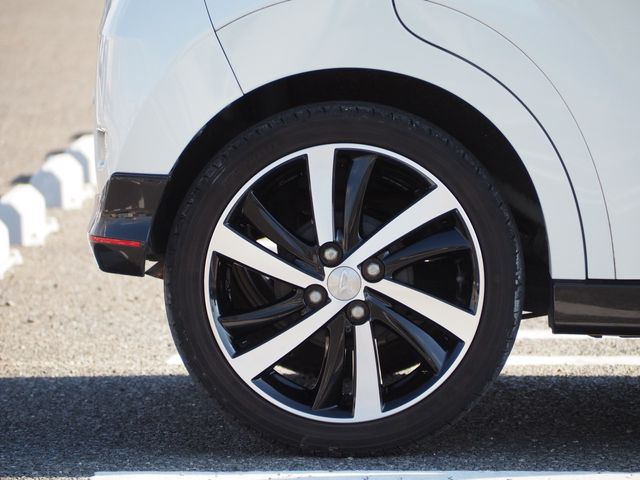 DAIHATSU CAST SPORT 2017 Image 31