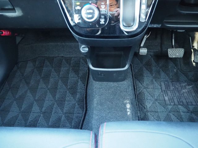 DAIHATSU CAST SPORT 2017 Image 31