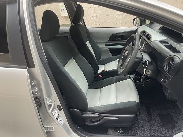 TOYOTA AQUA 2012 Image 31