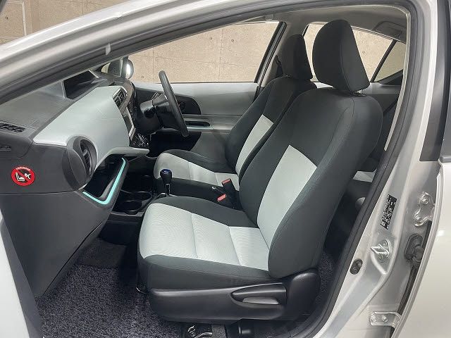 TOYOTA AQUA 2012 Image 31