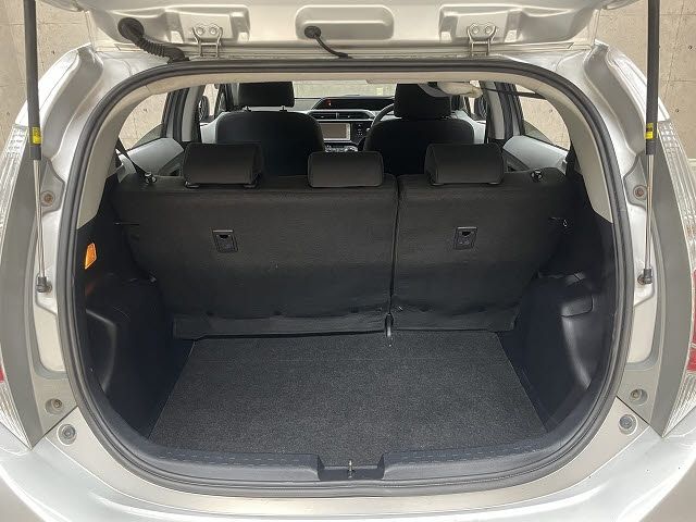 TOYOTA AQUA 2012 Image 31