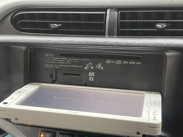 TOYOTA AQUA 2012 Image 31