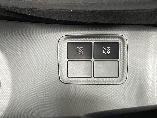 TOYOTA AQUA 2012 Image 31