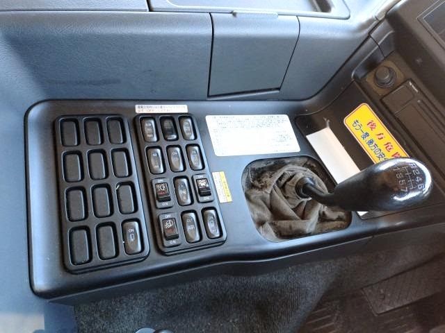 MITSUBISHI FUSOU SUPER GREAT 2012 Image 31