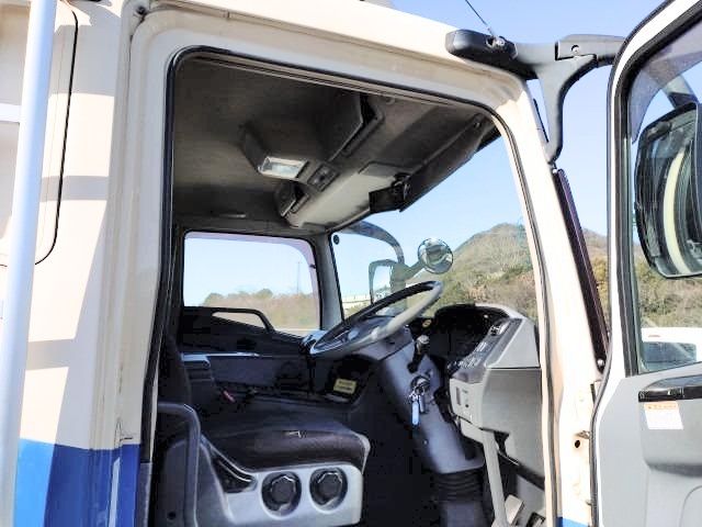 MITSUBISHI FUSOU SUPER GREAT 2012 Image 31