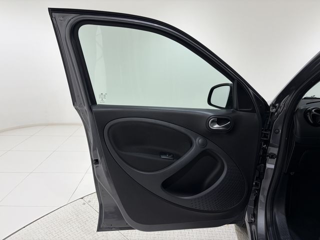 MCC SMART FORFOUR 2017 Image 31