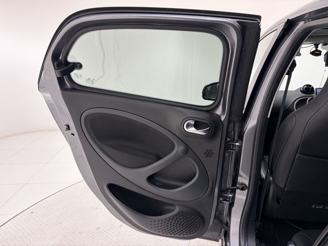 MCC SMART FORFOUR 2017 Image 31