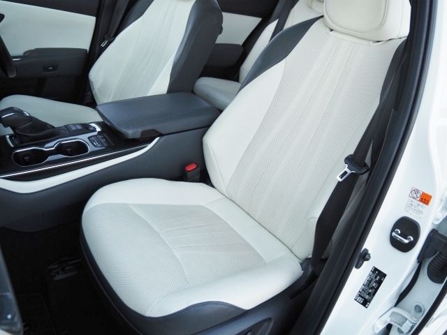 TOYOTA CROWN SEDAN HYBRID 2020 Image 31