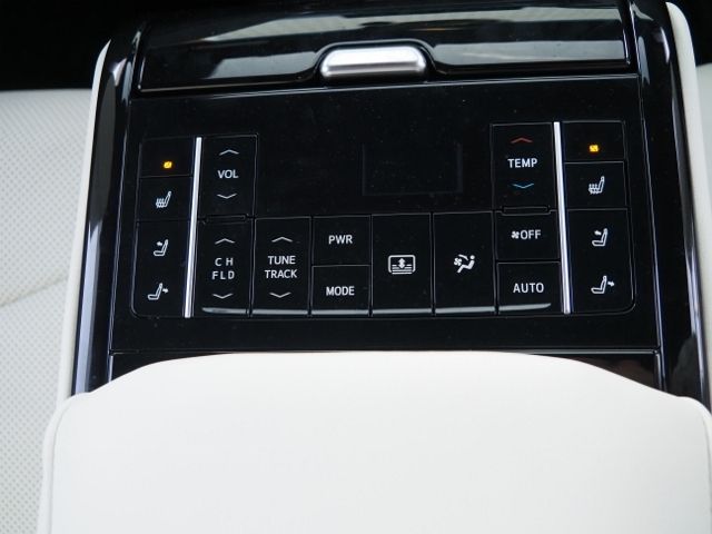 TOYOTA CROWN SEDAN HYBRID 2020 Image 31