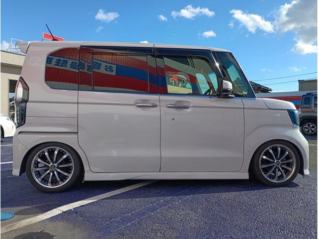HONDA N BOX CUSTOM 2018 Image 31