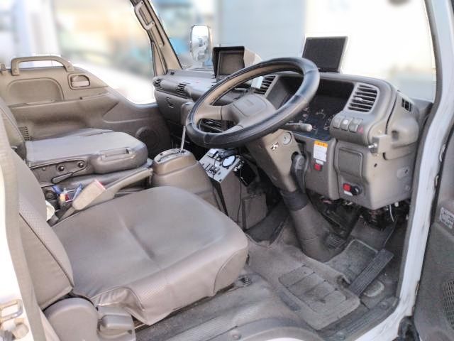 MITSUBISHI FUSOU SUPER GREAT 1996 Image 31