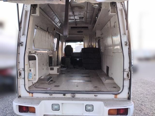 MITSUBISHI FUSOU SUPER GREAT 1996 Image 31