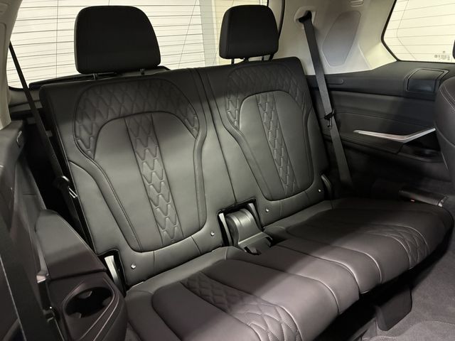 BMW X7 2023 Image 31