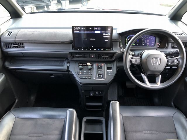 HONDA STEPWAGON E:HEV SPAD 2022 Image 31