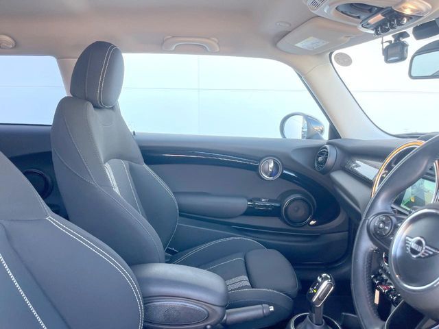 BMW MINI COOPER S 2018 Image 31