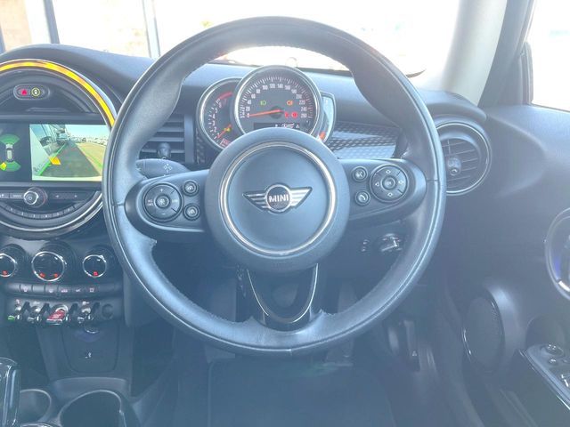 BMW MINI COOPER S 2018 Image 31