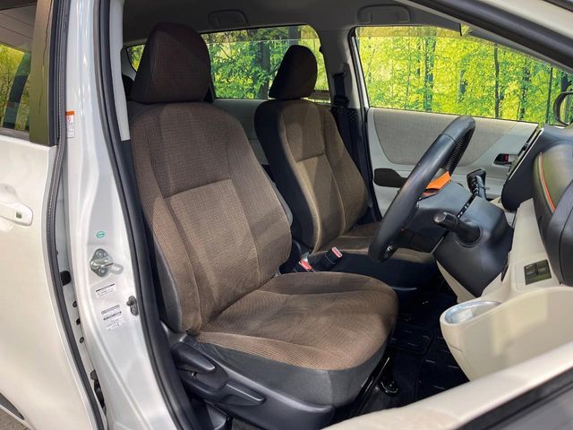 TOYOTA SIENTA HYBRID 2015 Image 31