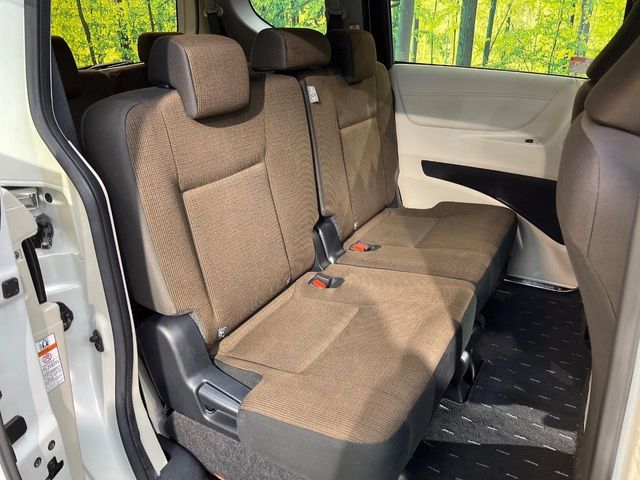 TOYOTA SIENTA HYBRID 2015 Image 31