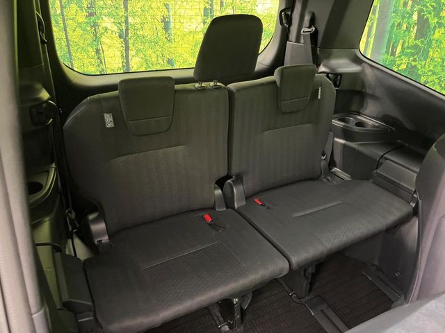 TOYOTA NOAH HYBRID 2023 Image 31