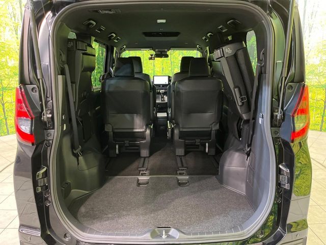 TOYOTA NOAH HYBRID 2023 Image 31