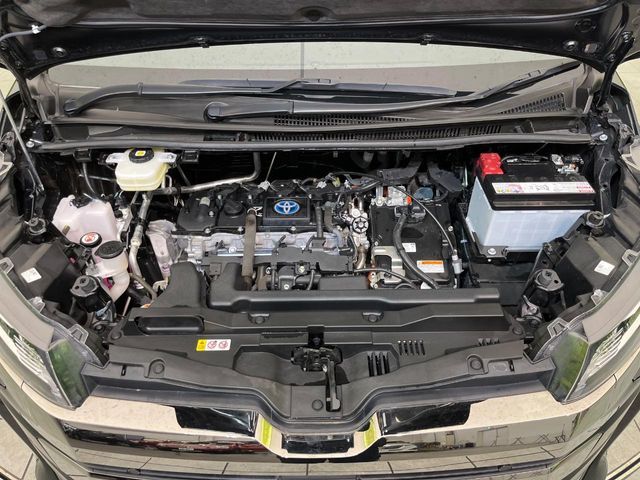 TOYOTA NOAH HYBRID 2023 Image 31