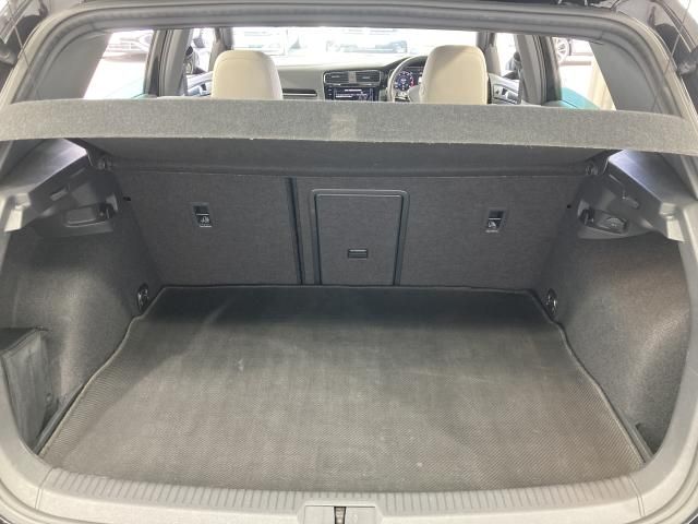 VOLKSWAGEN GOLF 2019 Image 31