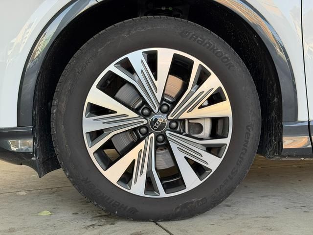 AUDI Q4 E-TRON SPORT 2023 Image 31