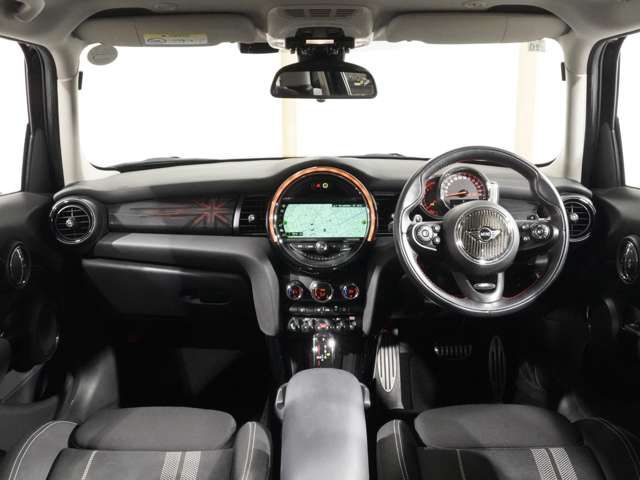 BMW MINI COOPER S 5DOOR 2018 Image 31