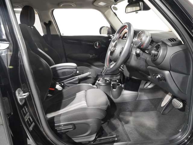 BMW MINI COOPER S 5DOOR 2018 Image 31