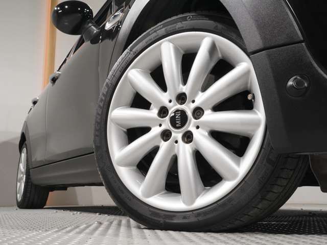 BMW MINI COOPER S 5DOOR 2018 Image 31