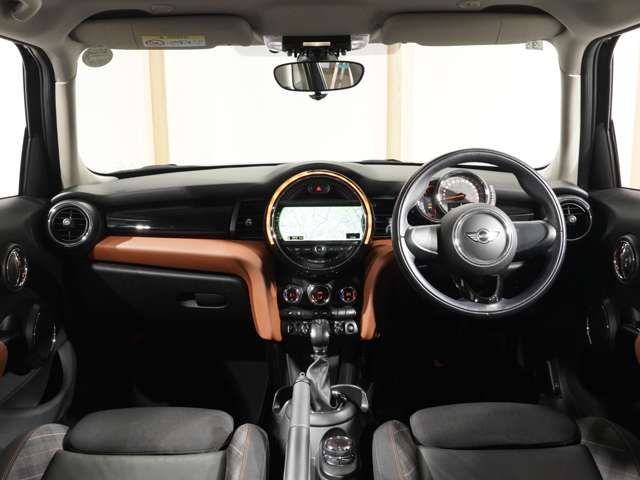 BMW MINI COOPER 5DOO 2017 Image 31