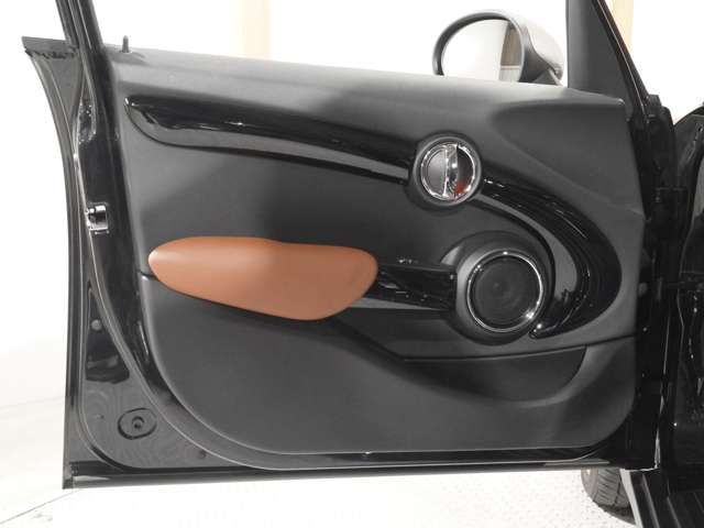 BMW MINI COOPER 5DOO 2017 Image 31