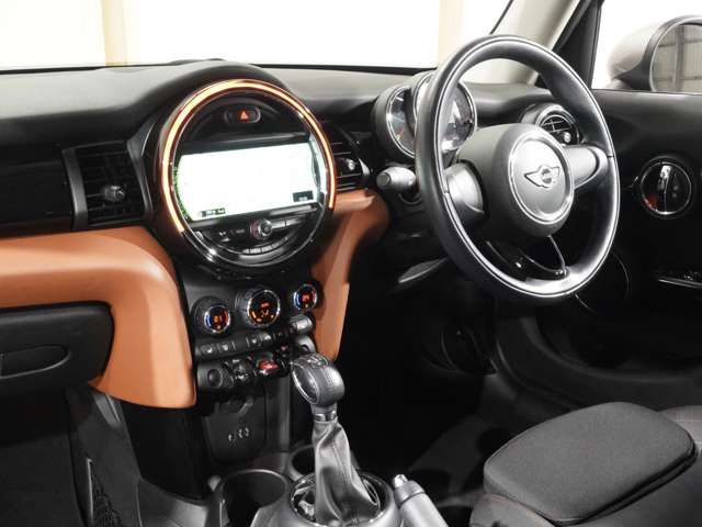 BMW MINI COOPER 5DOO 2017 Image 31