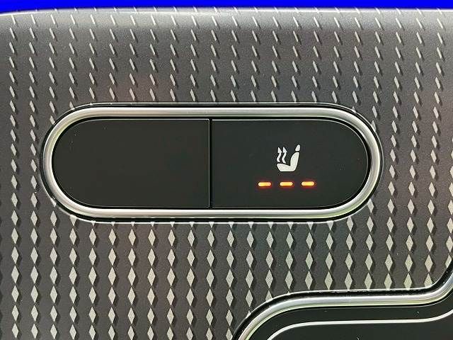 MERCEDES BENZ EQA 2021 Image 31