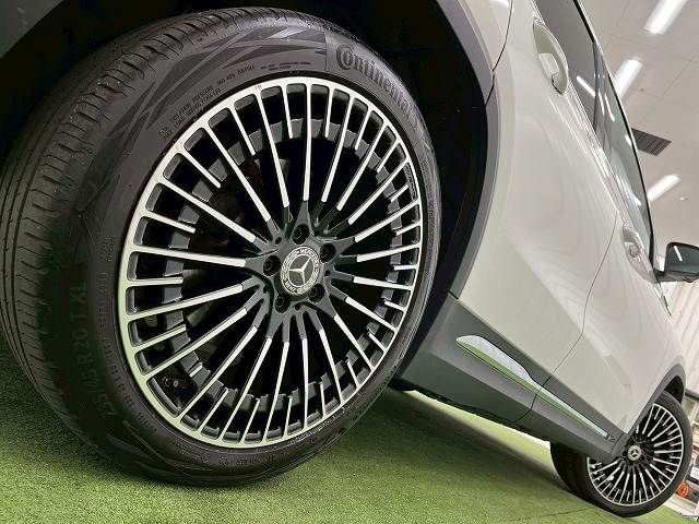 MERCEDES BENZ EQA 2021 Image 31