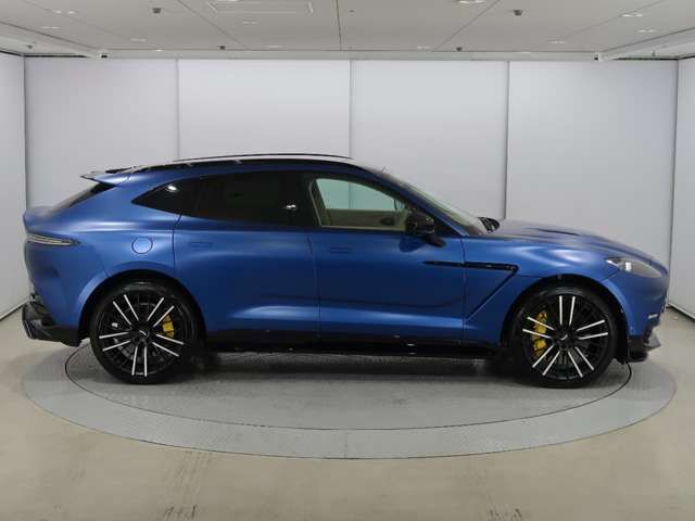 ASTON MARTIN SUV 2023 Image 31