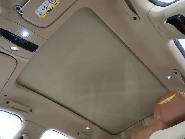 ASTON MARTIN SUV 2023 Image 31