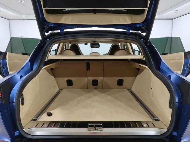 ASTON MARTIN SUV 2023 Image 31