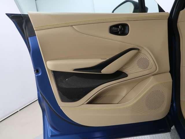 ASTON MARTIN SUV 2023 Image 31